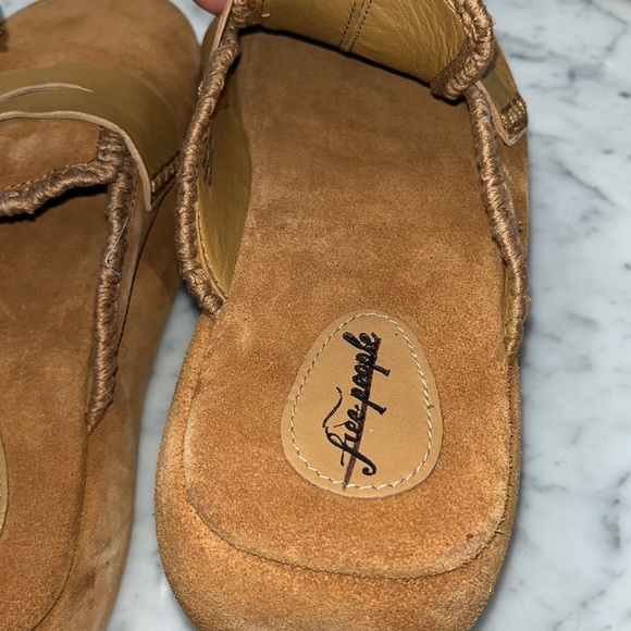 NWOT Free People Mulholland Taupe Suede Platform Mules EU40 - Picture 7 of 11
